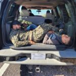 Arrestan a ciudadanos estadounidenses por ocultar migrantes en camioneta