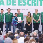 Iniciamos la entrega de miles de escrituras para todas las regiones de Coahuila: Manolo