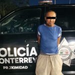 Policías de Monterrey detienen a sujeto por incitar a sus perros a morder a una mujer