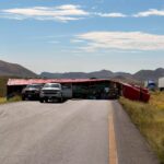Se registra volcadura de tráiler en carretera Delicias–Chihuahua