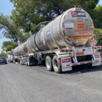 Aseguran doble pipa con 67 mil litros de combustible en carretera a Monclova