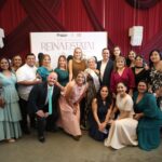 Corona Manolo a la Reina de los Adultos Mayores en Coahuila