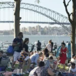 Sydney enfrenta calor extremo y riesgo de incendios; autoridades emiten prohibición total de fuego