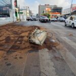 Detienen a chofer de tráiler tras derribar cables y un transformador en Monterrey