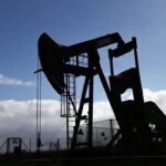 Petróleo sube ante escalada de tensiones en Medio Oriente
